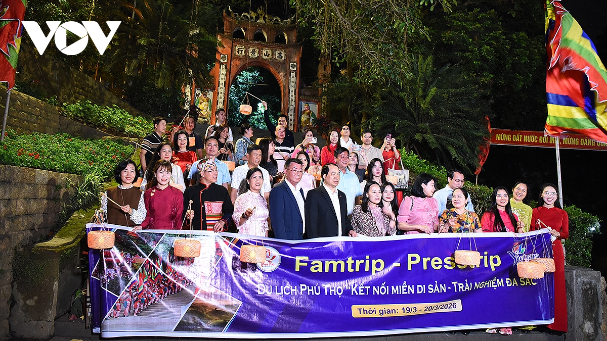 phu tho gioi thieu tour du lich dem doc dao Den hung lung linh nguon coi hinh anh 1