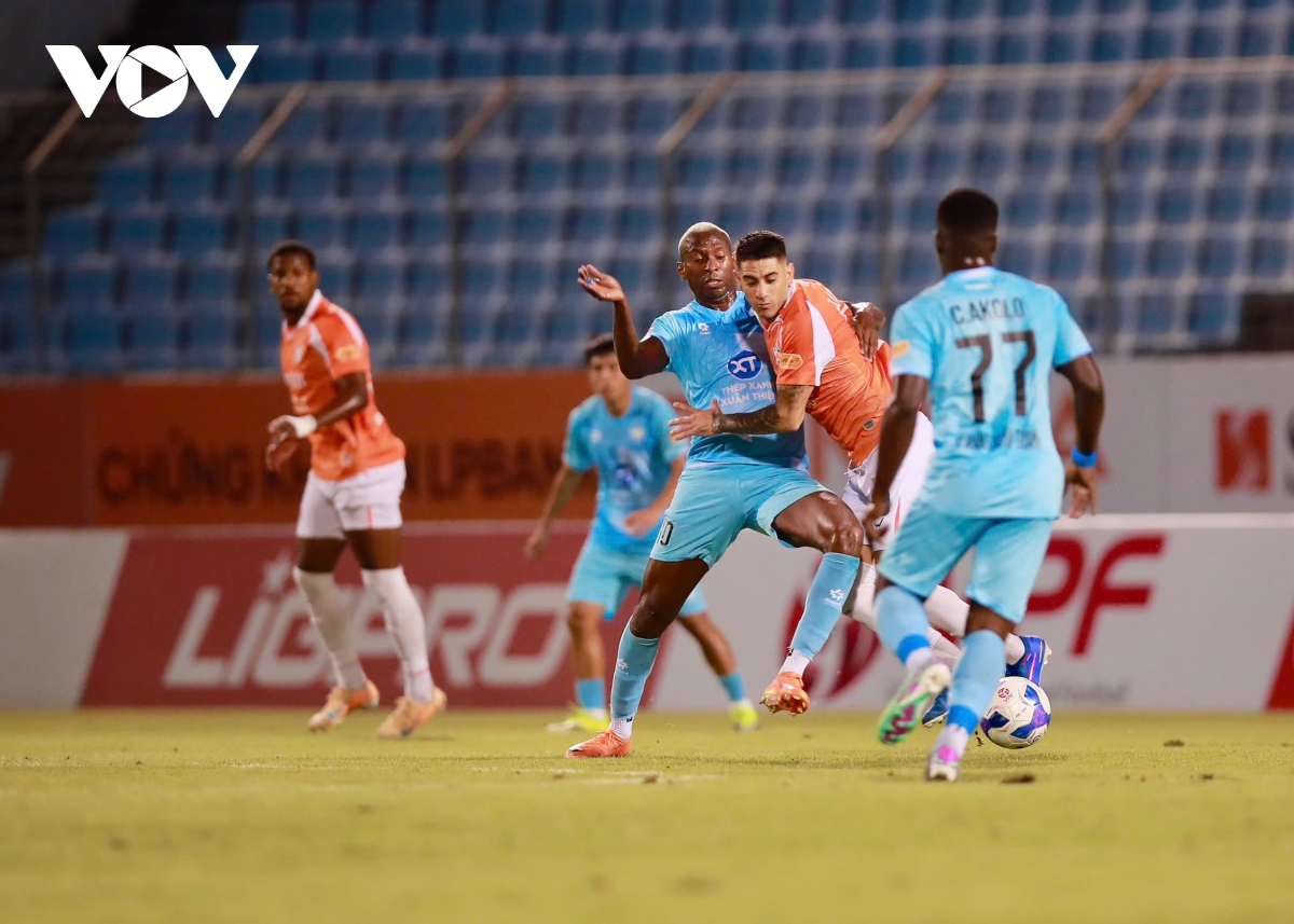 ket qua bong da hom nay 18 3 xuan son ghi ban, nam Dinh vao ban ket cup quoc gia hinh anh 14