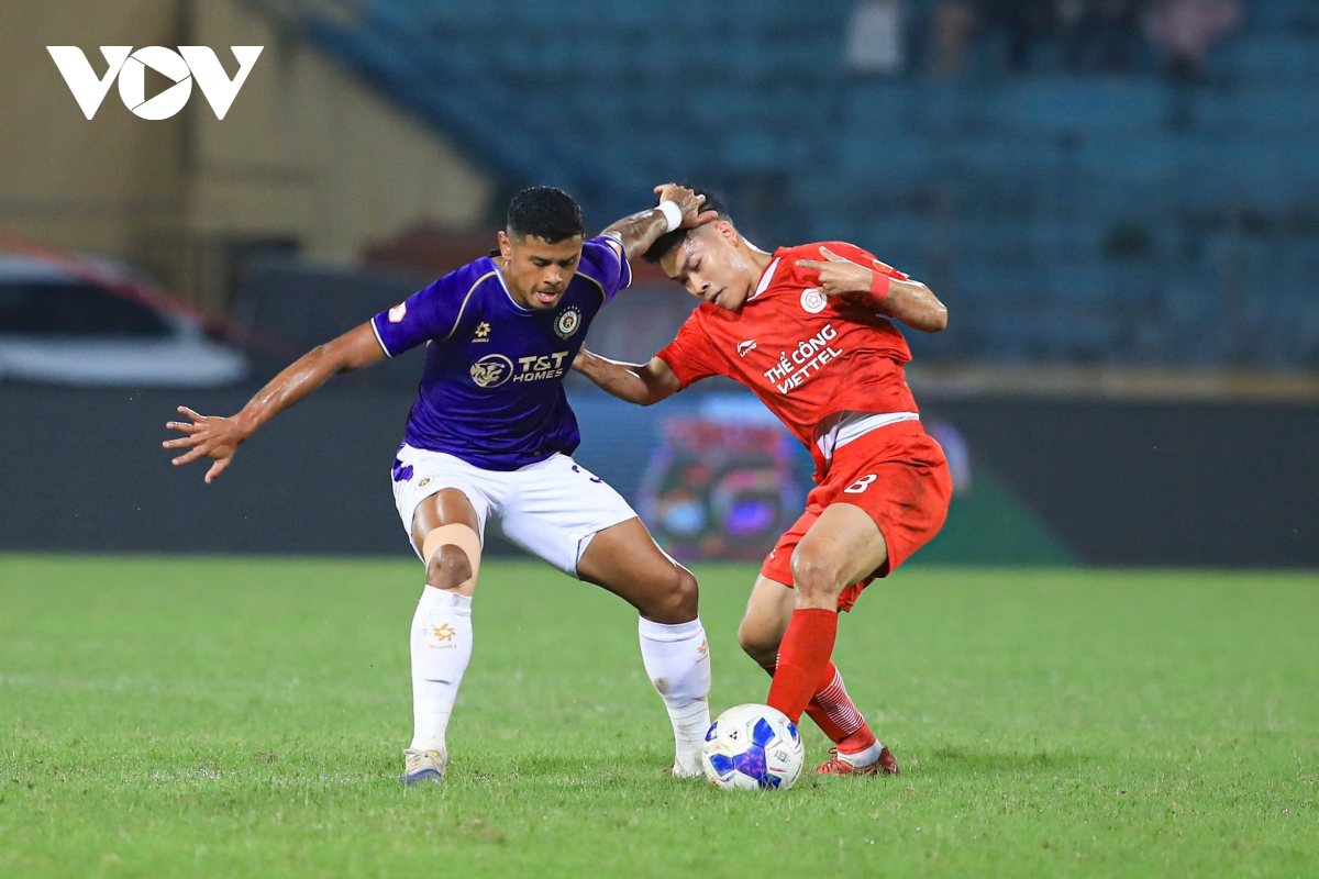 the cong viettel thang thuyet phuc ha noi fc, vuon len nhi bang v-league hinh anh 24
