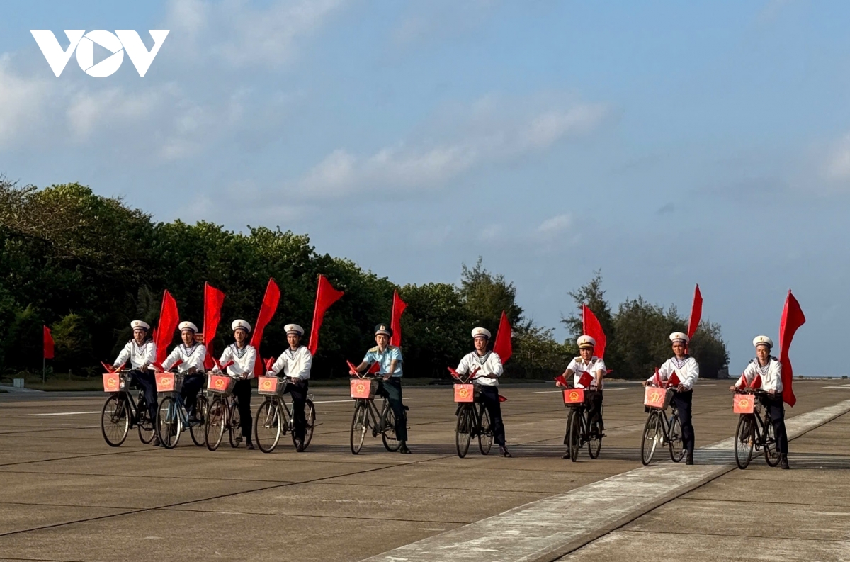 tong kiem tra cong tac bau cu tai dao truong sa, tinh khanh hoa hinh anh 5