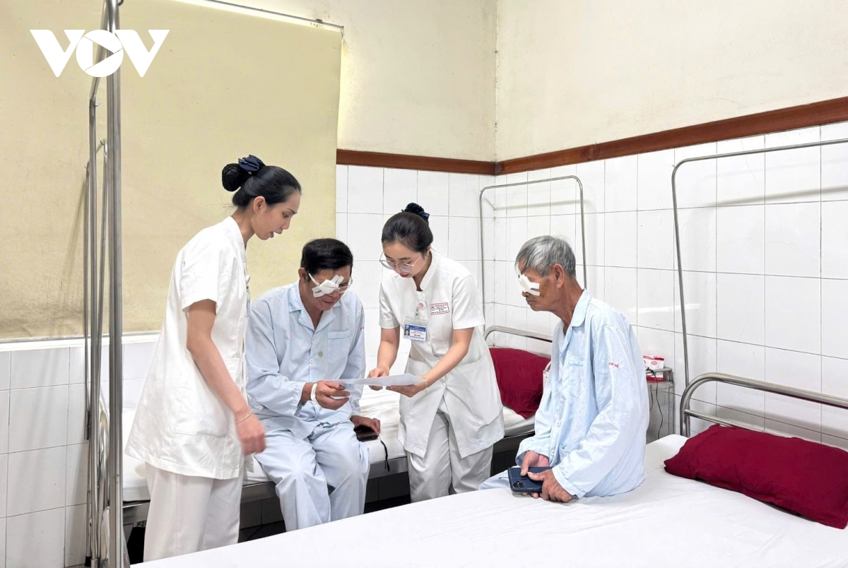 Diem bo phieu dac biet cho benh nhan va nguoi nha o hue hinh anh 2