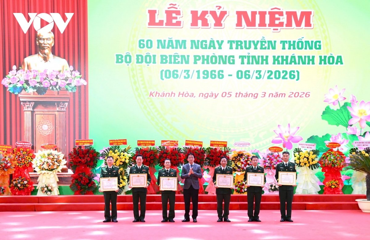 khanh hoa 60 nam bo doi bien phong bam bien, giu chu quyen hinh anh 4