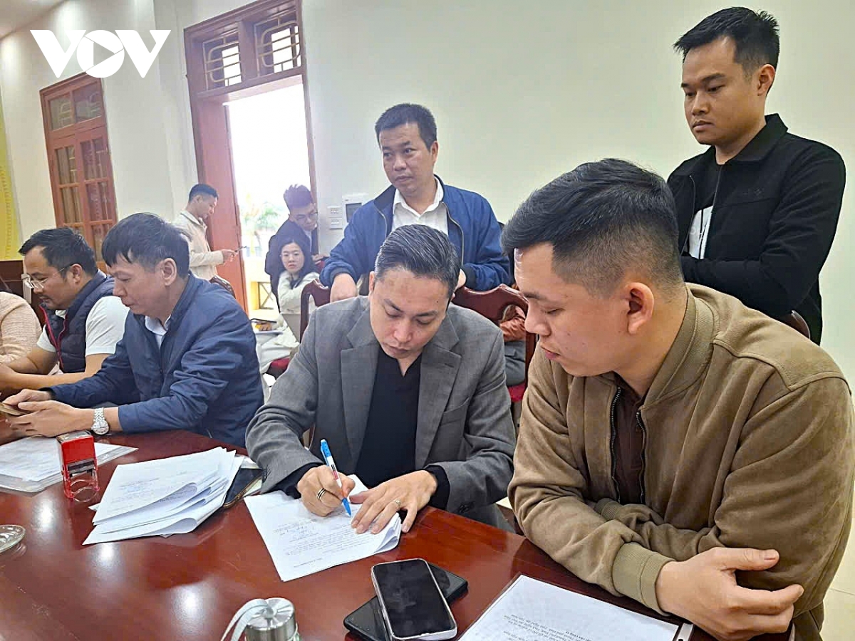 Một doanh nghiệp Nghệ An trúng quyền mua gần 30kg vàng lậu bị thu giữ ở Hà Tĩnh