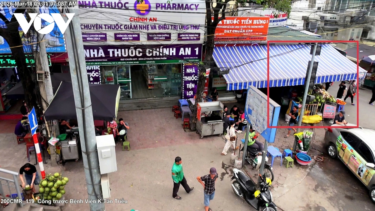 cong an ha noi phat nguoi gan 400 dia diem vi pham trat tu do thi trong mot ngay hinh anh 3