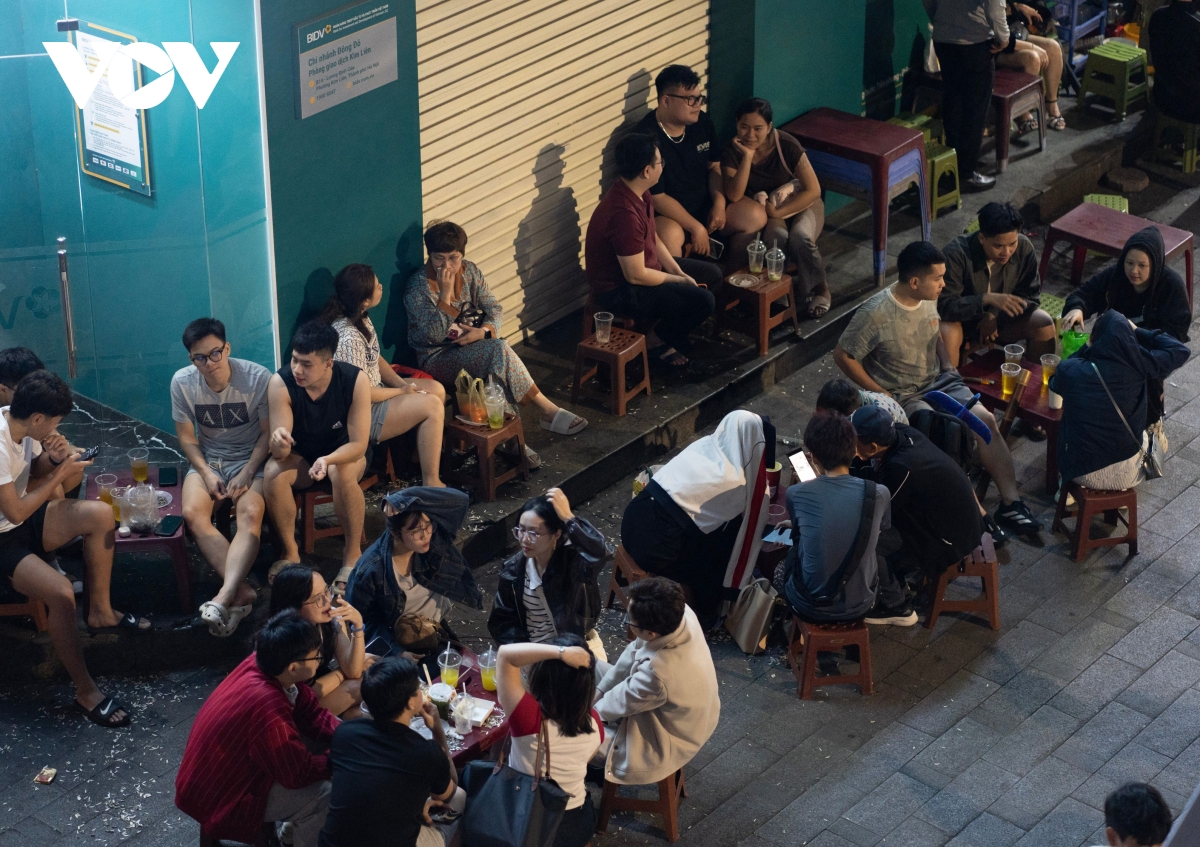 nhan nhan hang quan lan chiem via he sau toi hau thu cua giam doc cong an ha noi hinh anh 11