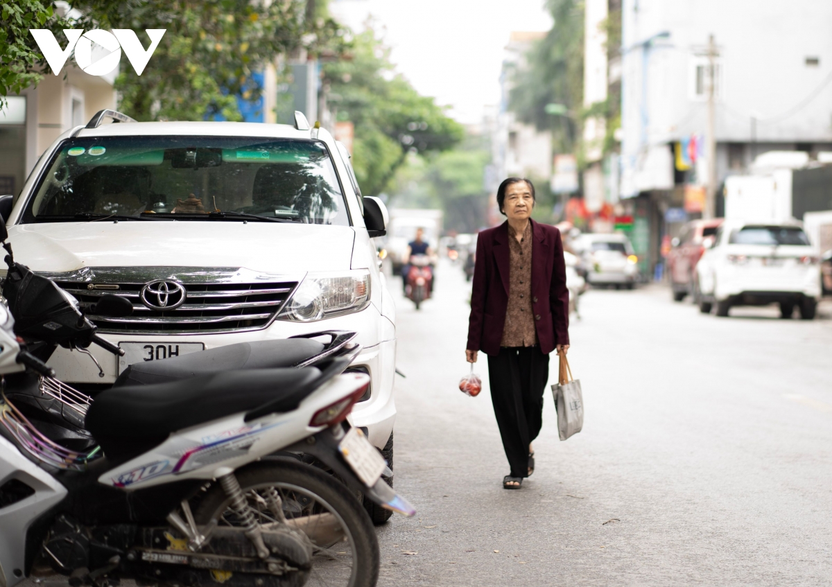 nhan nhan hang quan lan chiem via he sau toi hau thu cua giam doc cong an ha noi hinh anh 6