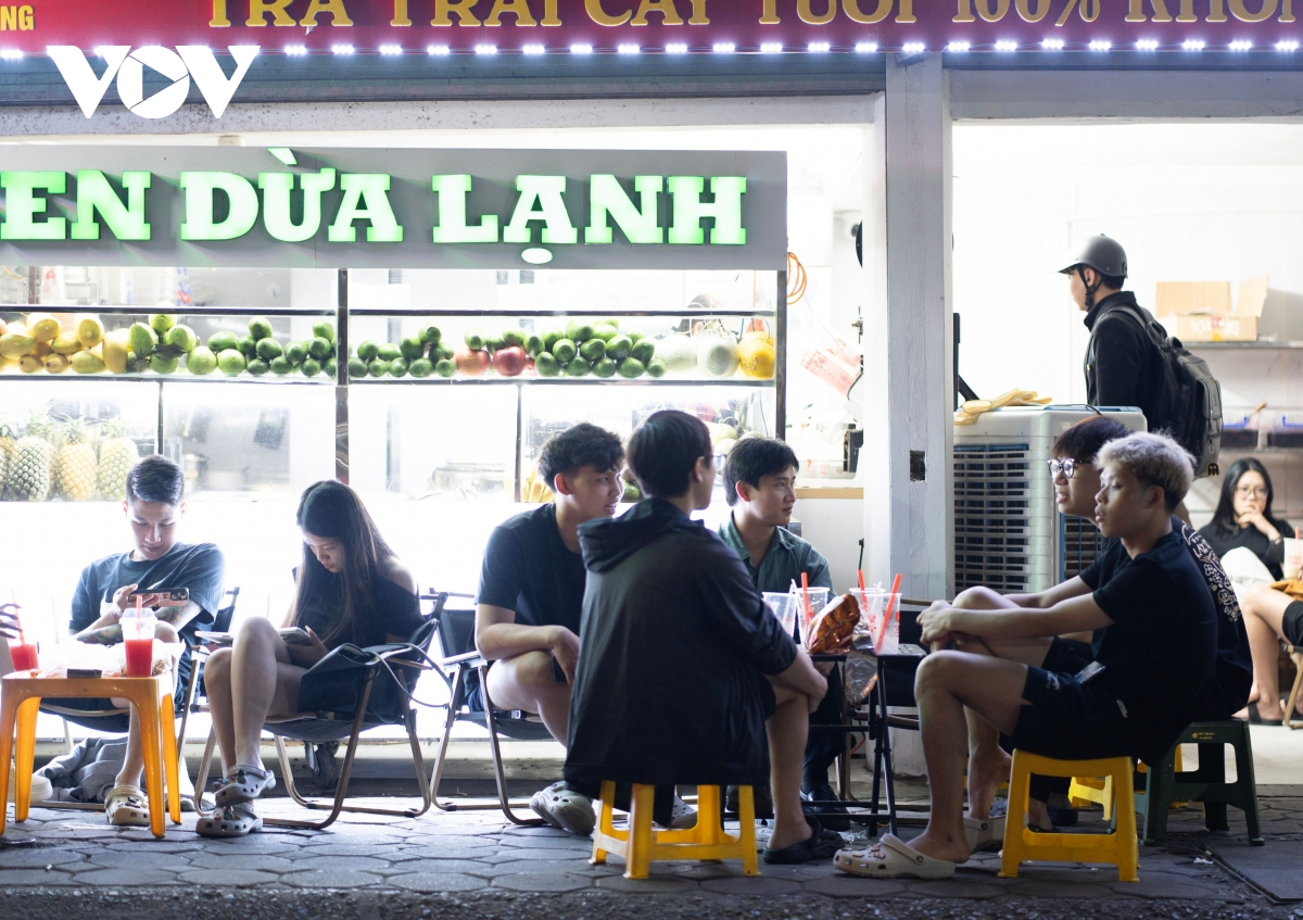 nhan nhan hang quan lan chiem via he sau toi hau thu cua giam doc cong an ha noi hinh anh 12