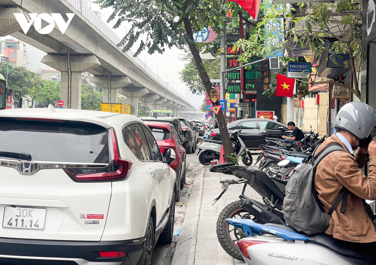 nhan nhan hang quan lan chiem via he sau toi hau thu cua giam doc cong an ha noi hinh anh 8