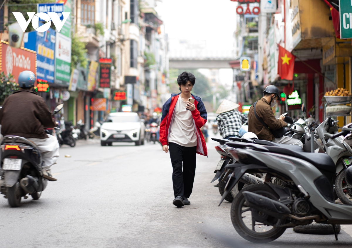 nhan nhan hang quan lan chiem via he sau toi hau thu cua giam doc cong an ha noi hinh anh 5