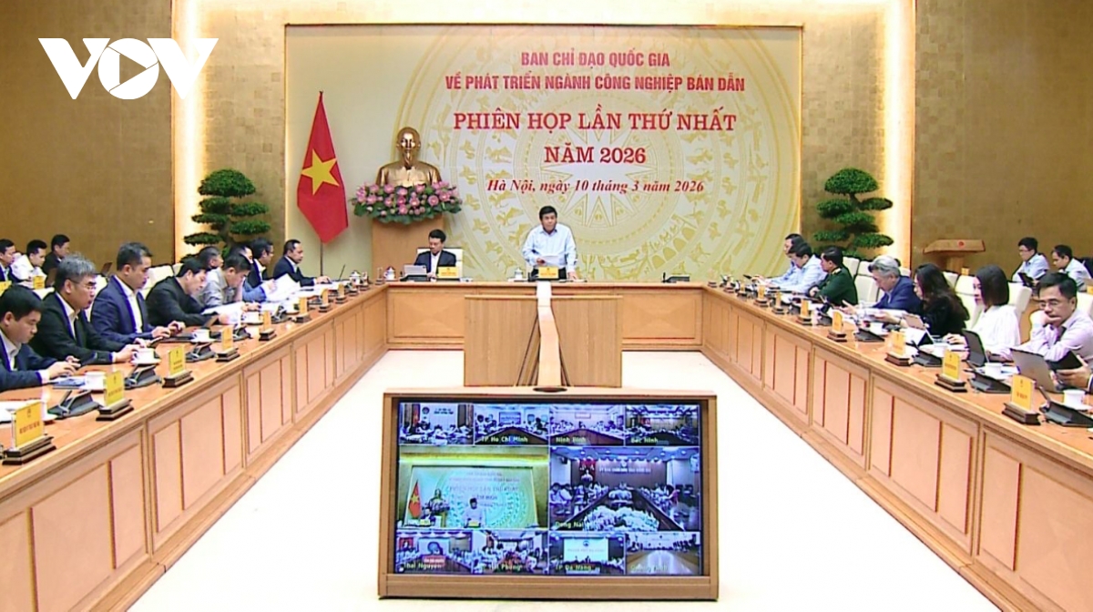 vietnam s semiconductor development must deliver tangible results deputy pm picture 2