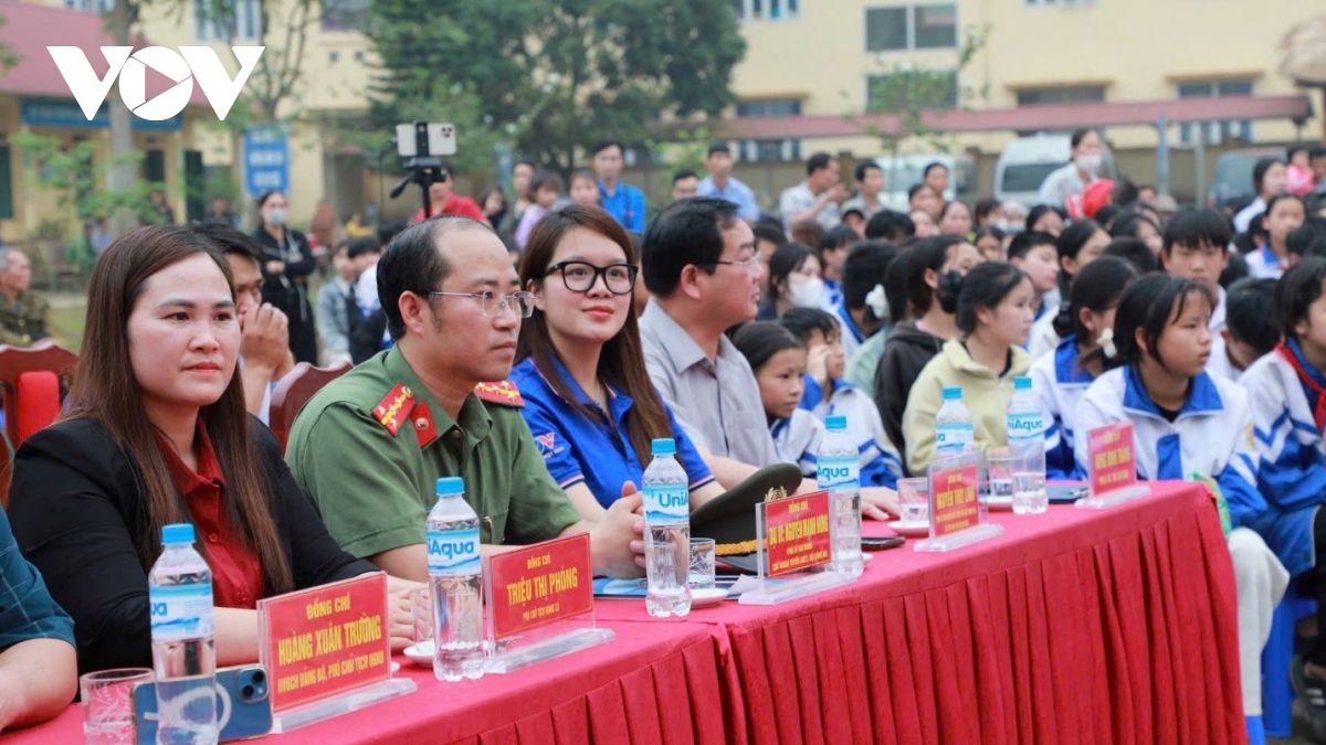 tuoi tre cac co quan trung uong mang xuan yeu thuong ve nghia ta hinh anh 13