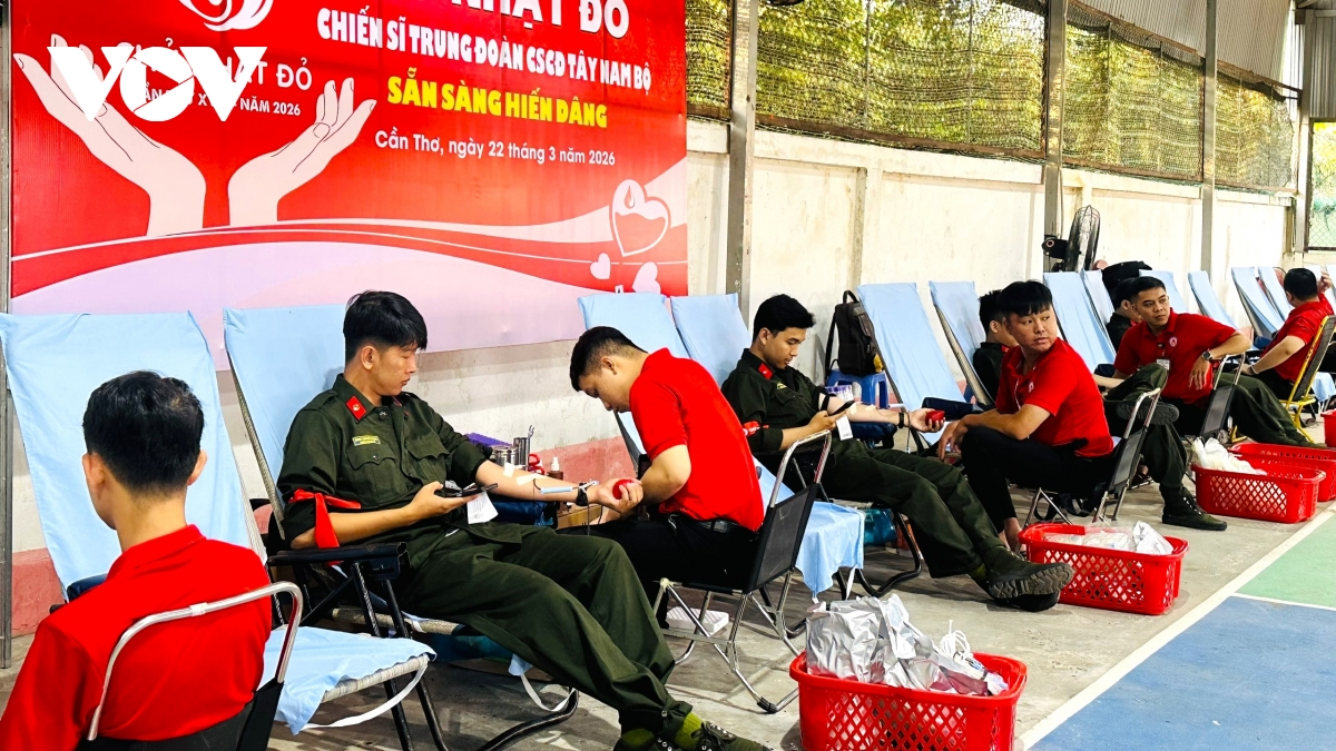 can tho tiep nhan gan 680 don vi mau trong ngay chu nhat do hinh anh 1