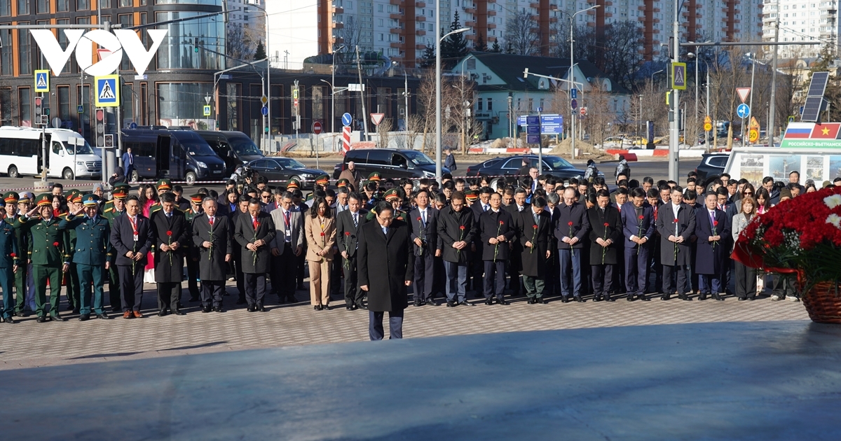 thu tuong pham minh chinh dat hoa tai tuong dai chu tich ho chi minh tai moscow hinh anh 4