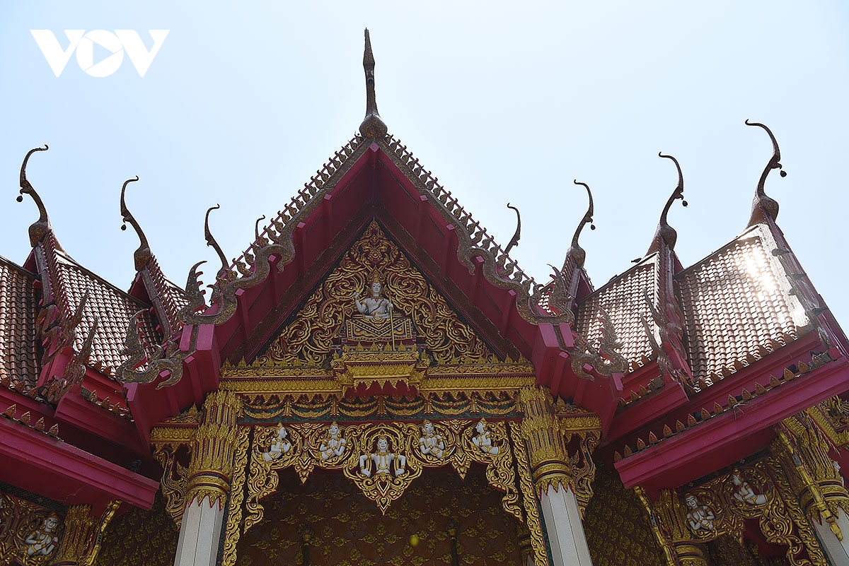 chua wat tham suea, ngoi chua linh thieng ky bi o phia tay xu so chua vang hinh anh 12