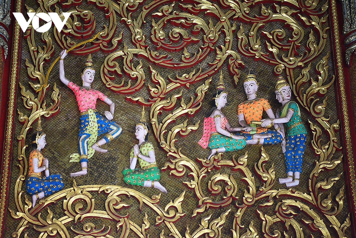 chua wat tham suea, ngoi chua linh thieng ky bi o phia tay xu so chua vang hinh anh 13