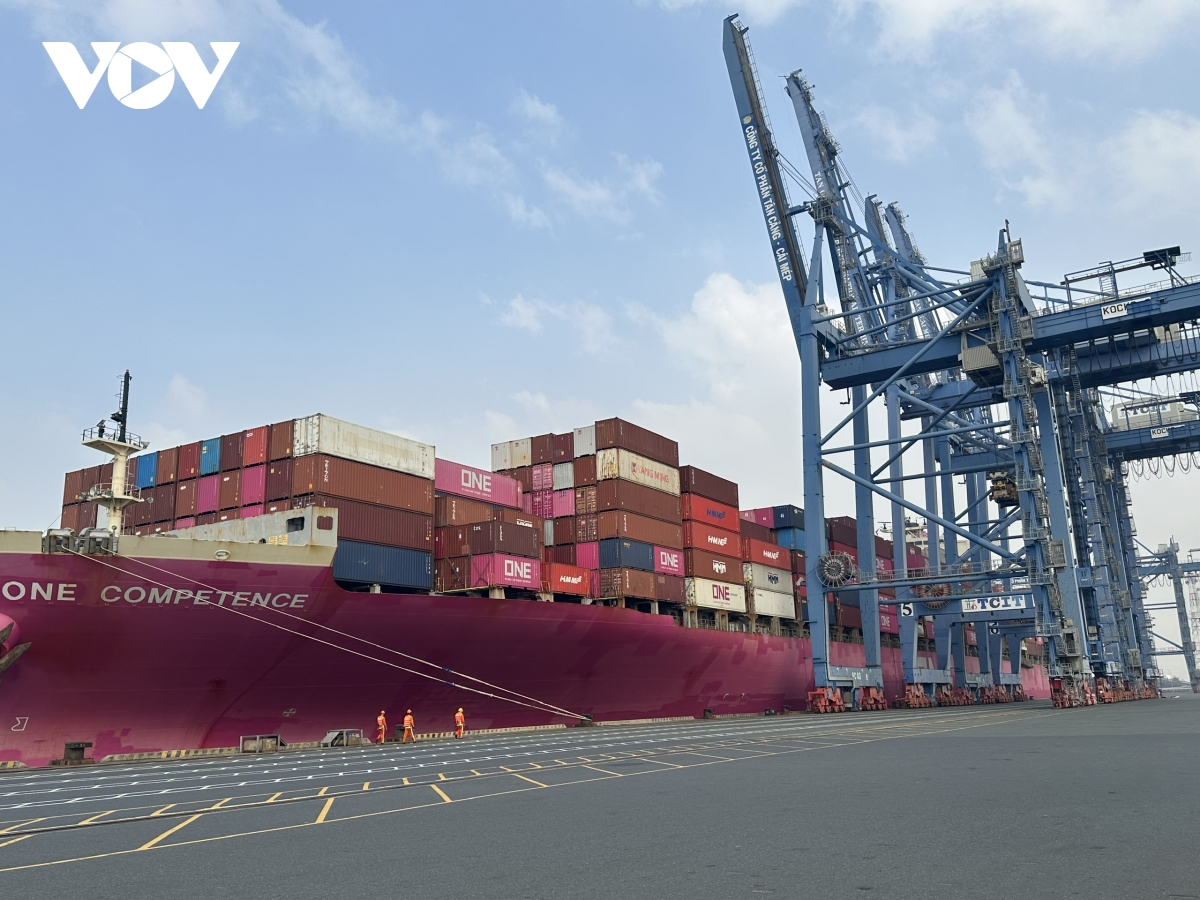 Hàng hoá xuất nhập khẩu từ TP.HCM bị ảnh hưởng bởi tình hình khu vực Trung Đông