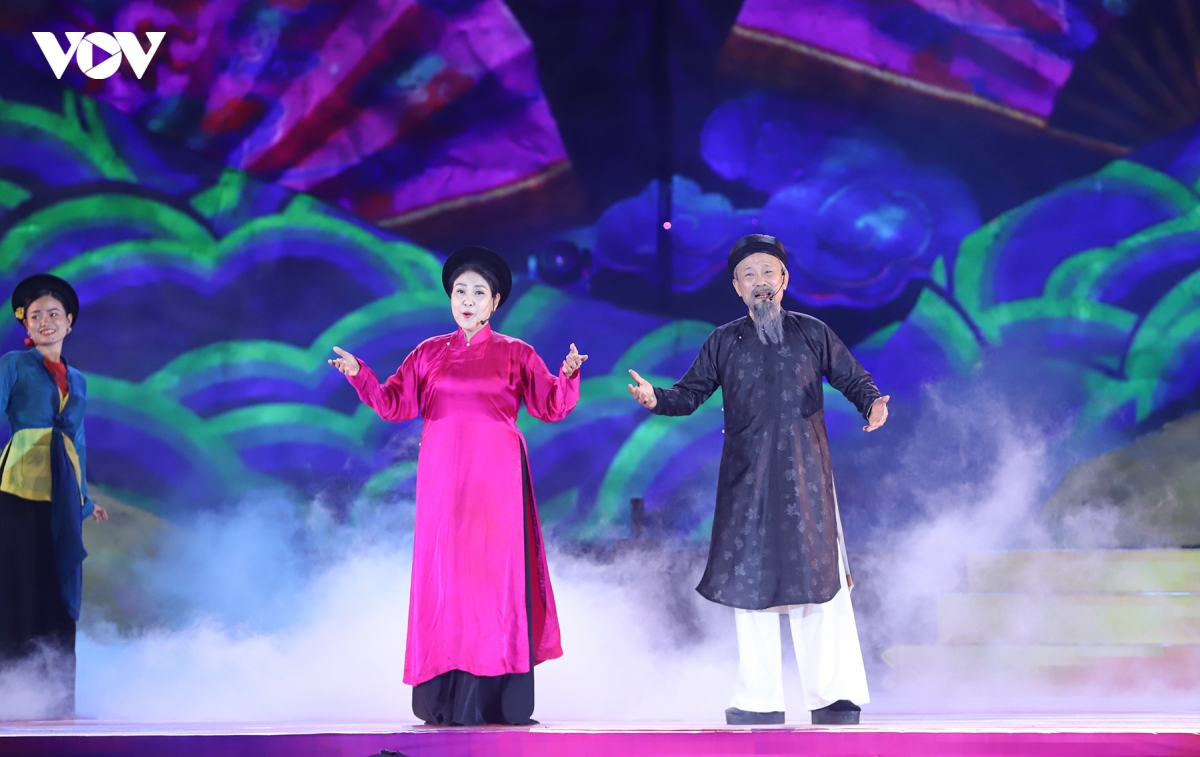 man nhan chuong trinh nghe thuat non thieng yen tu - khi phach ngan nam hinh anh 9