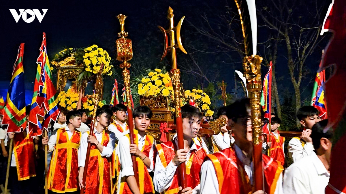 tri an Duc thanh tan tai le khai hoi tan vien son thanh 2026 o ba vi hinh anh 2