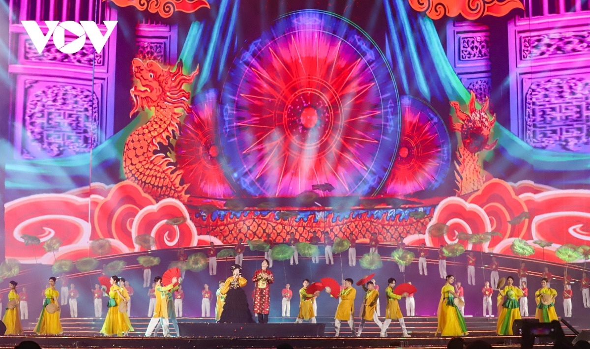 Non thiêng Yên Tử rộn ràng Hội Xuân Di sản