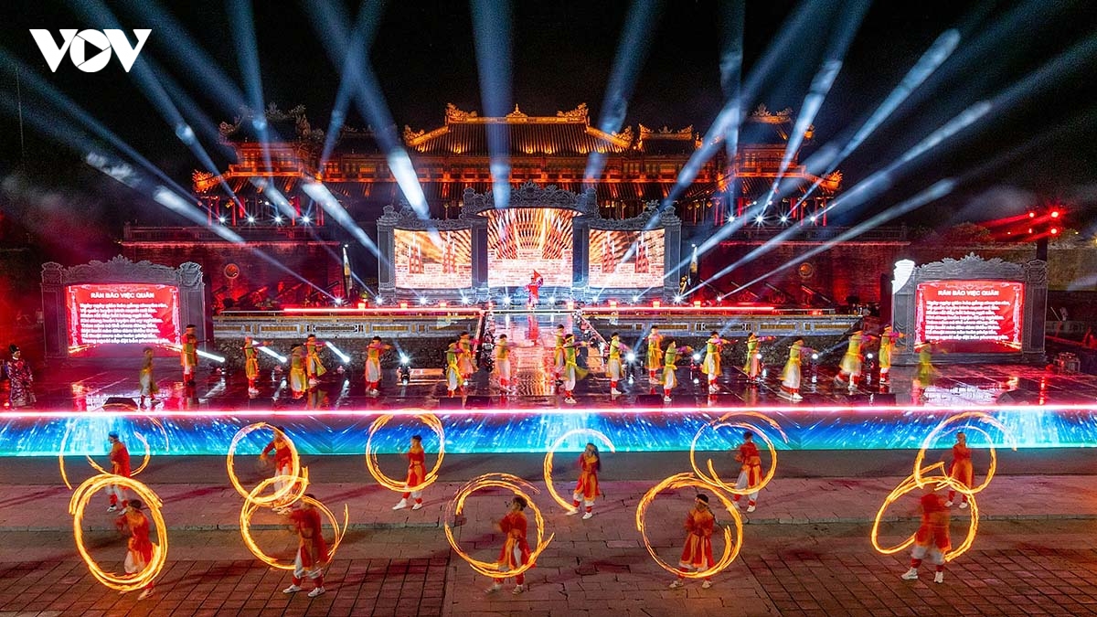  thi di ngon chi , dem nghe thuat ton vinh di san thi ca hoang trieu nguyen hinh anh 13