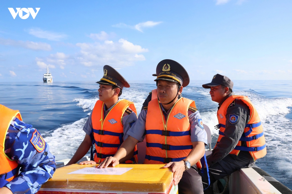 luc luong kiem ngu hoan thanh nhiem vu bau cu noi dau song ngon gio hinh anh 2