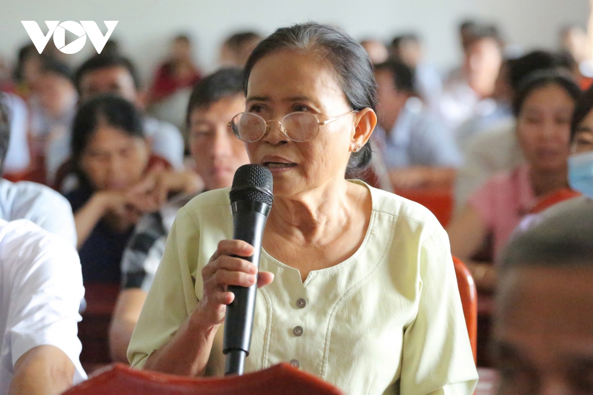 chu tich tinh tay ninh le van han trao doi kien nghi cua cu tri hinh anh 2
