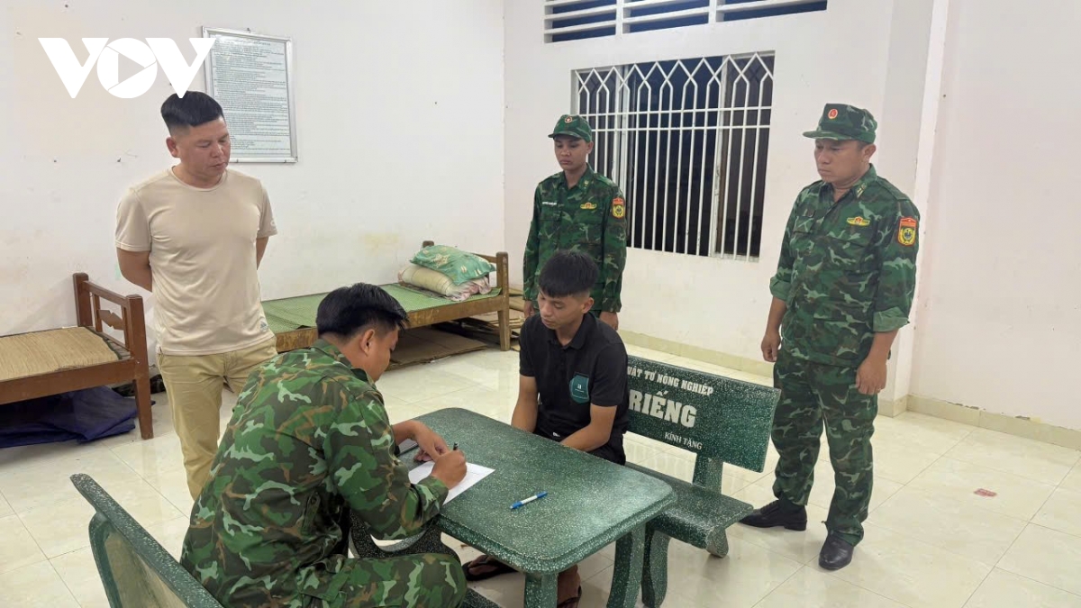 Bắt kẻ giết người bị truy nã khi trốn sang Campuchia