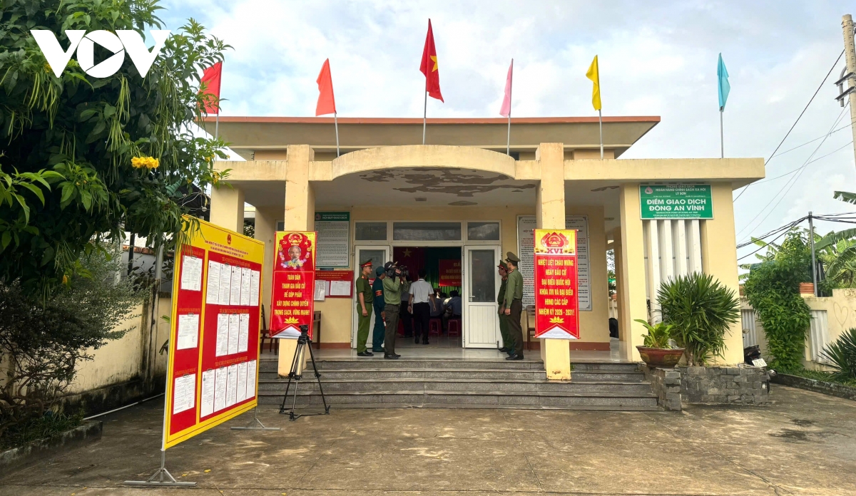 quang ngai gan 18.000 cu tri dac khu ly son tham gia bau cu hinh anh 3