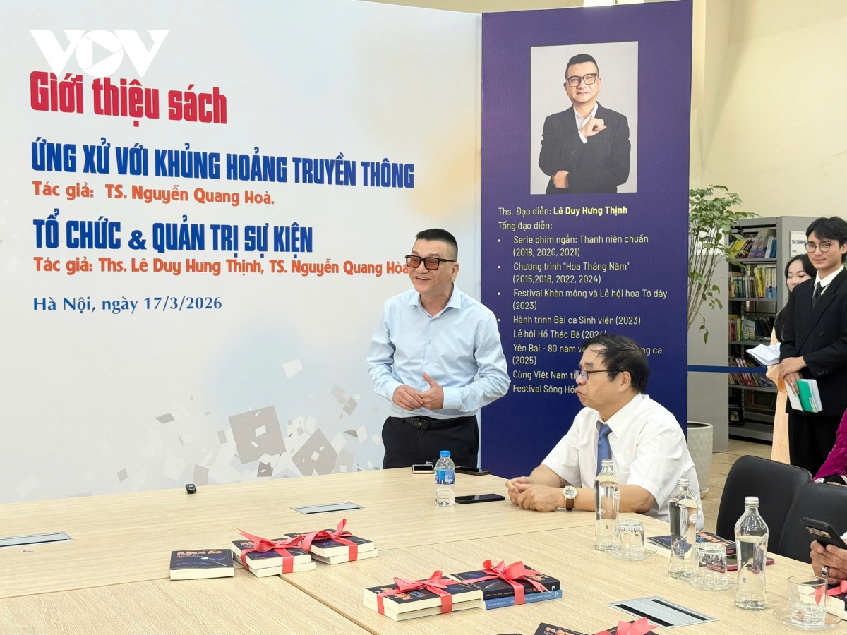 ra mat sach Ung xu voi khung hoang truyen thong va to chuc quan tri su kien hinh anh 3