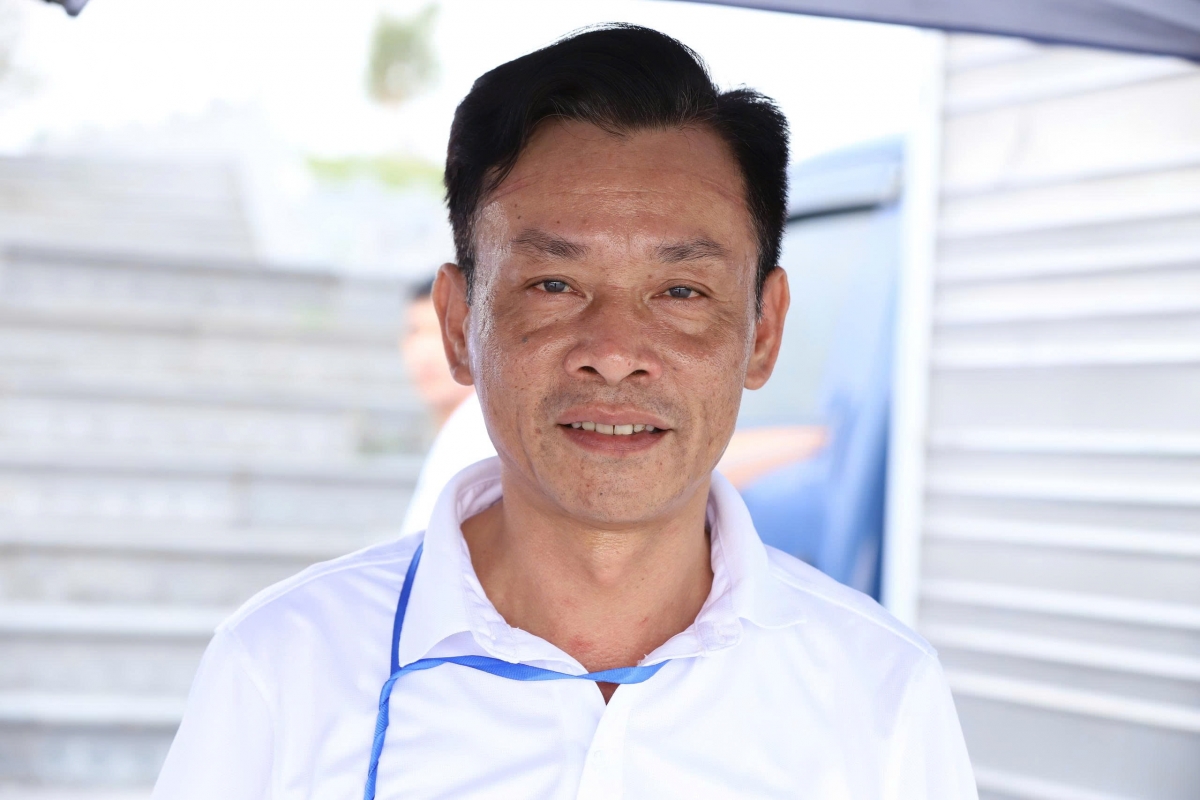 hon 4.000 nguoi xuong pho ninh binh but toc vi suc khoe toan dan hinh anh 4