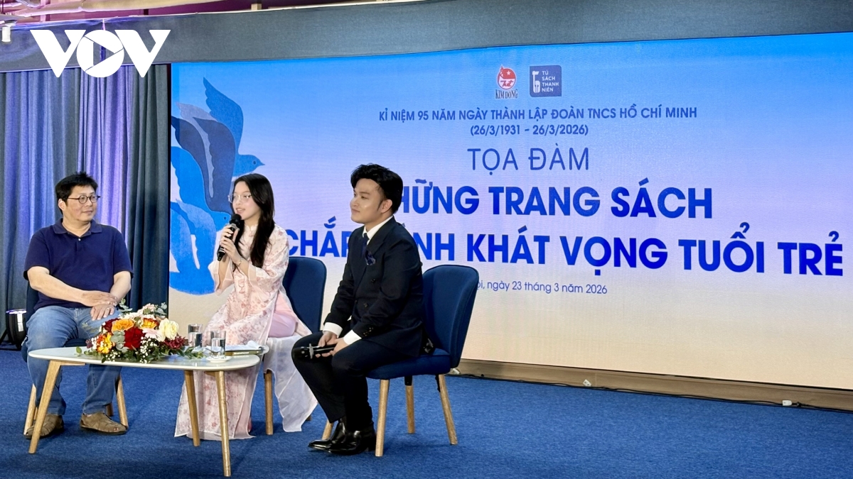 12 cuon sach trong nuoc va nuoc ngoai gop mat trong tu sach thanh nien hinh anh 1