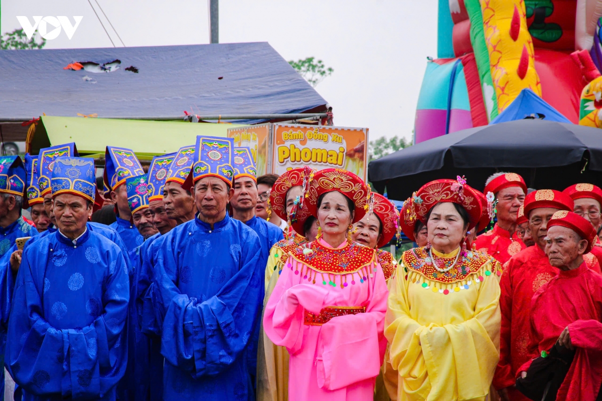ve xu Doai vui hoi truyen thong Dinh so hinh anh 7