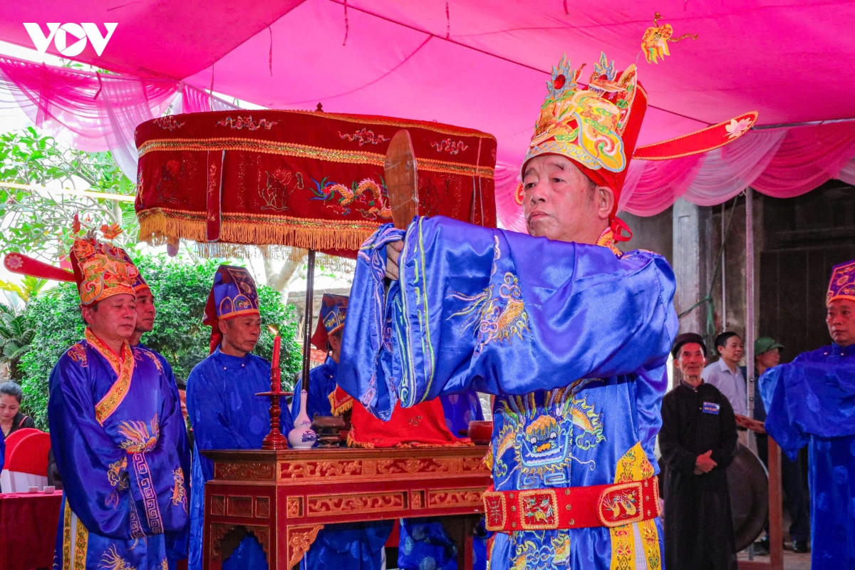 ve xu Doai vui hoi truyen thong Dinh so hinh anh 9