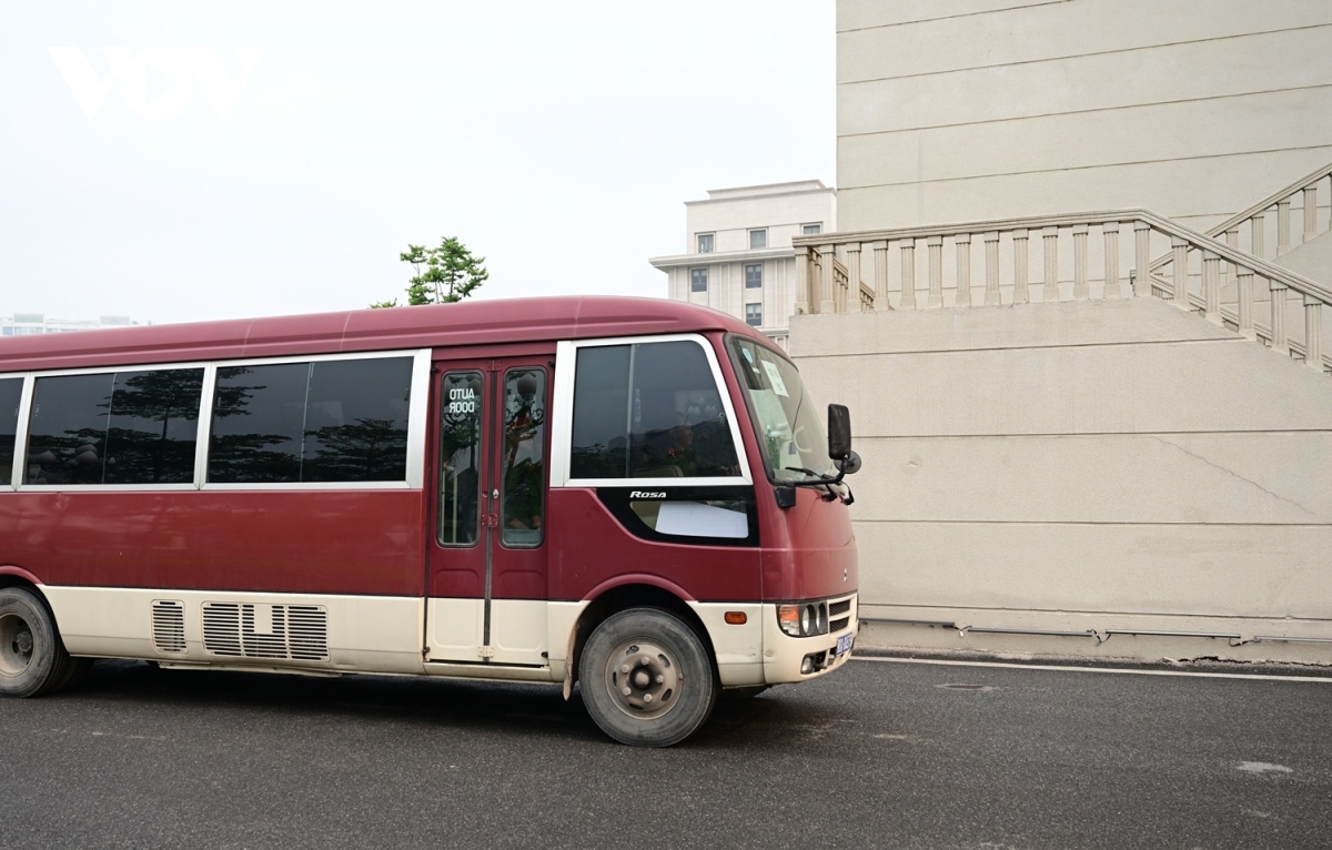 dan giai cuu thu truong hoang van thang hau toa voi cao buoc nhan hoi lo hinh anh 1