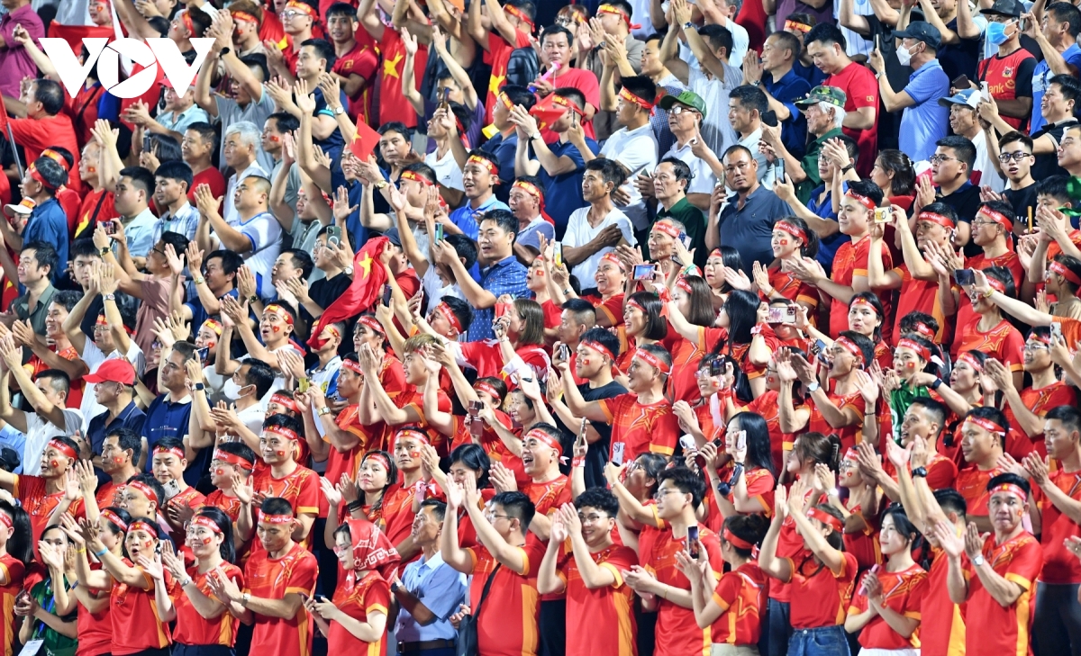 can canh xuan son va hoang hen lam kho hang phong ngu cua malaysia hinh anh 1