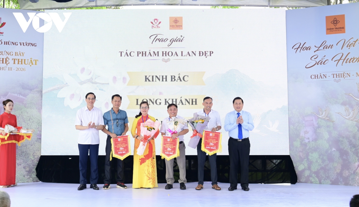 khai mac trien lam hoa lan nghe thuat toan quoc lan thu iii tai Den hung hinh anh 5