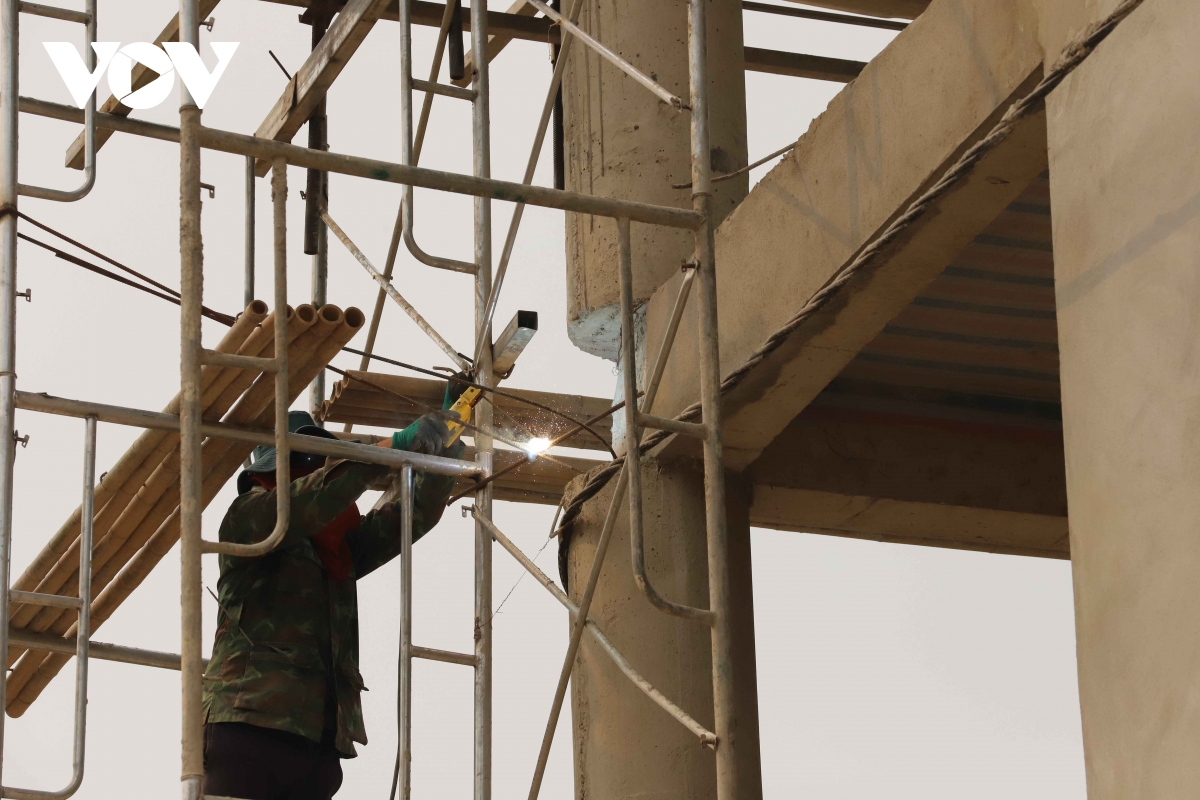 chien dich 100 ngay dem - nhung ngoi truong o vung bien son la dan hien huu hinh anh 11