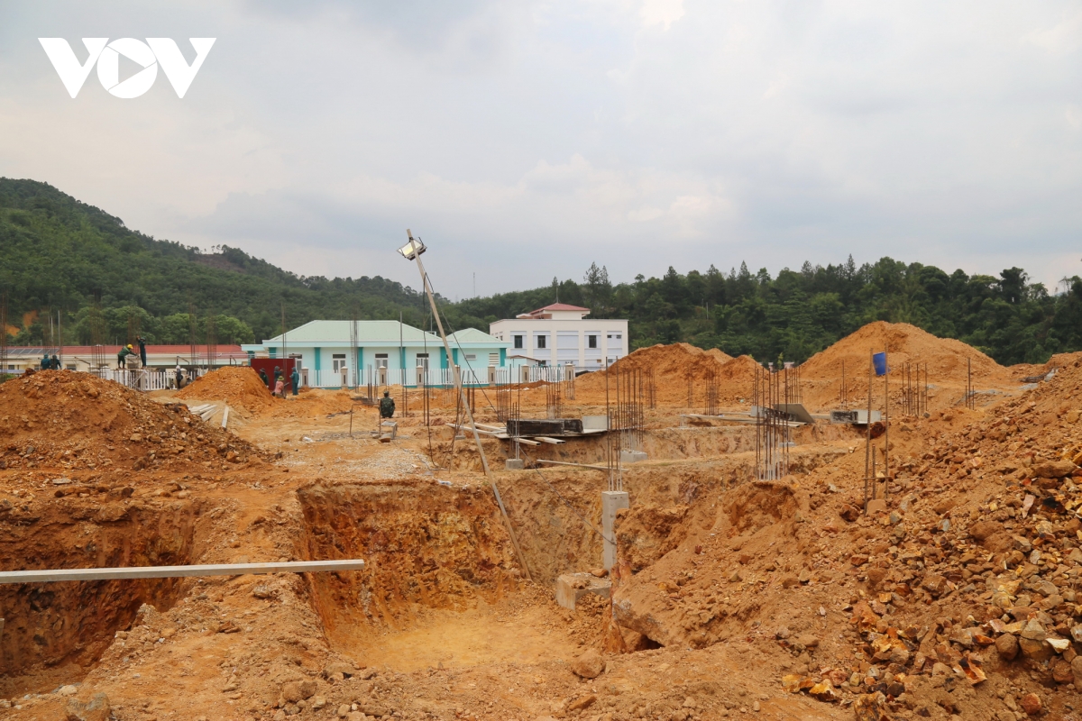 6 truong bien gioi o Da nang chi dinh thau, trai tham van cham tien do hinh anh 1