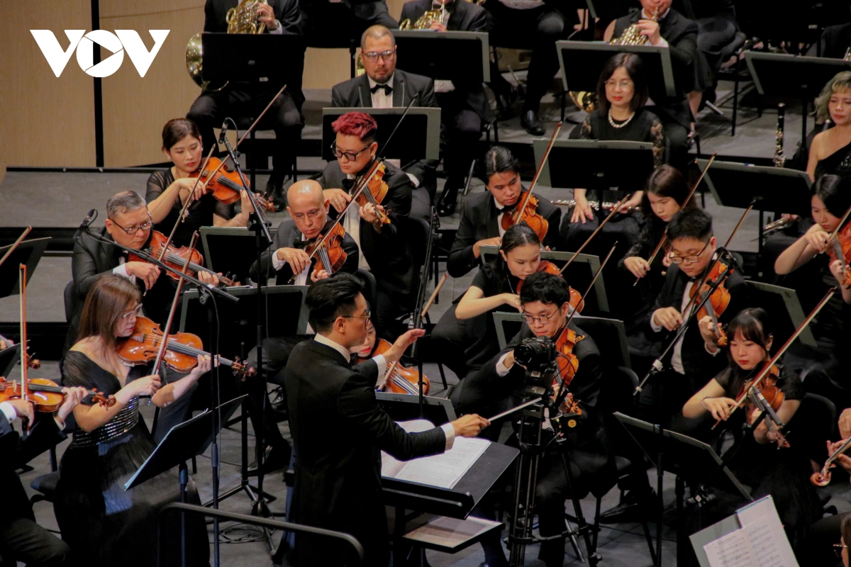  to quoc trong tim ban hoa ca xuc dong ve tinh yeu dat nuoc hinh anh 5