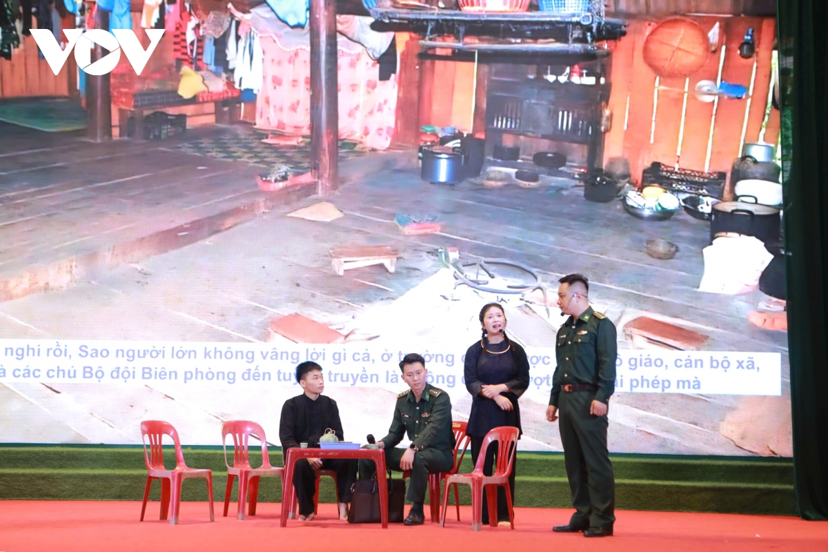 ngon ngu dan toc thieu so cau noi vung ben o bien gioi lang son hinh anh 1