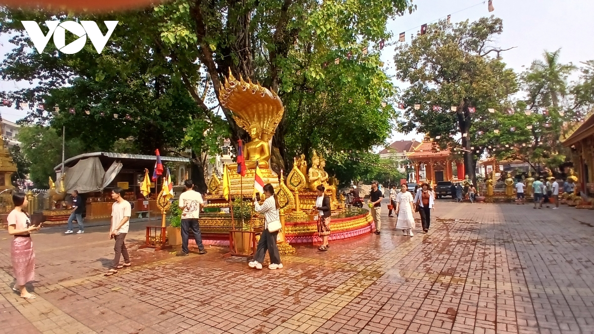 lao don tet co truyen bunpimay trong khong khi vui tuoi, phan khoi hinh anh 7