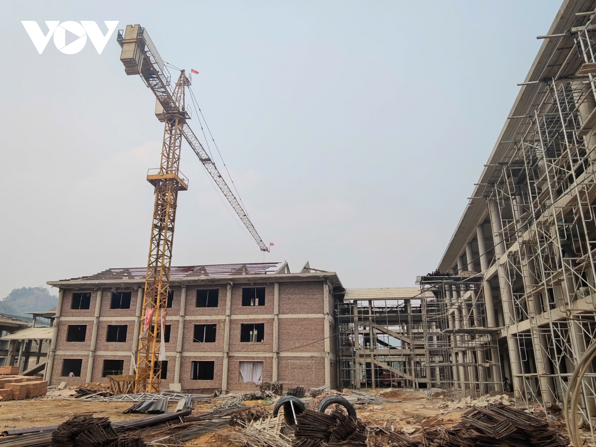 chien dich 100 ngay dem - nhung ngoi truong o vung bien son la dan hien huu hinh anh 16