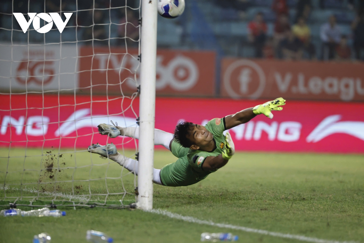 truc tiep the cong viettel 1-0 thanh hoa hlv popov nhan the do hinh anh 2