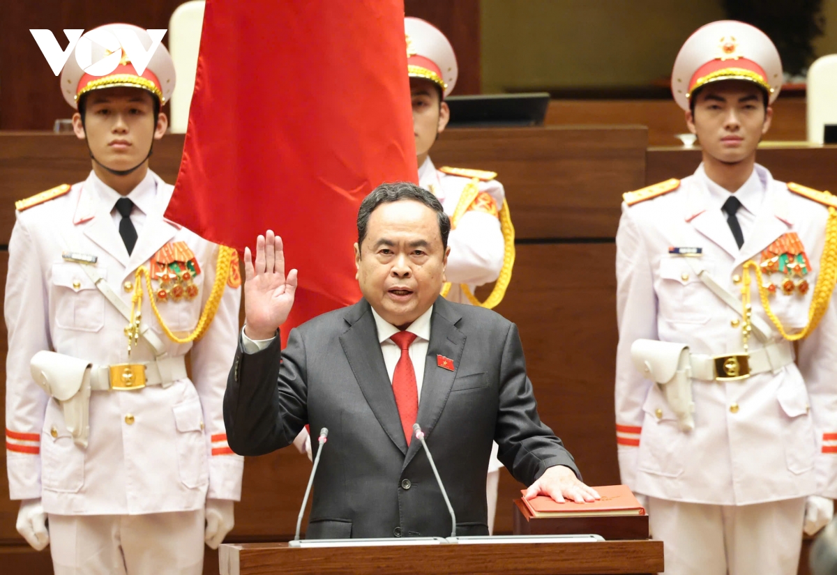 chum anh chu tich quoc hoi tran thanh man tuyen the nham chuc hinh anh 4