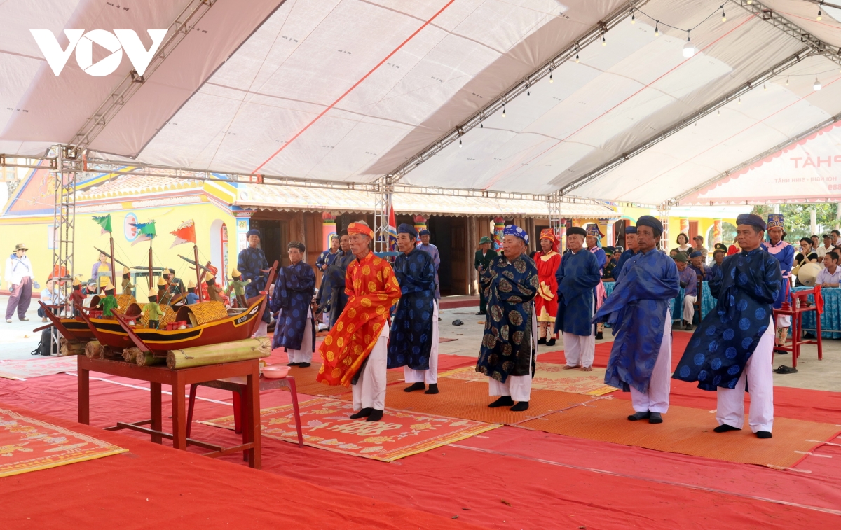 trang nghiem le khao le the linh hoang sa, nhac nho doi hung binh giu bien hinh anh 1