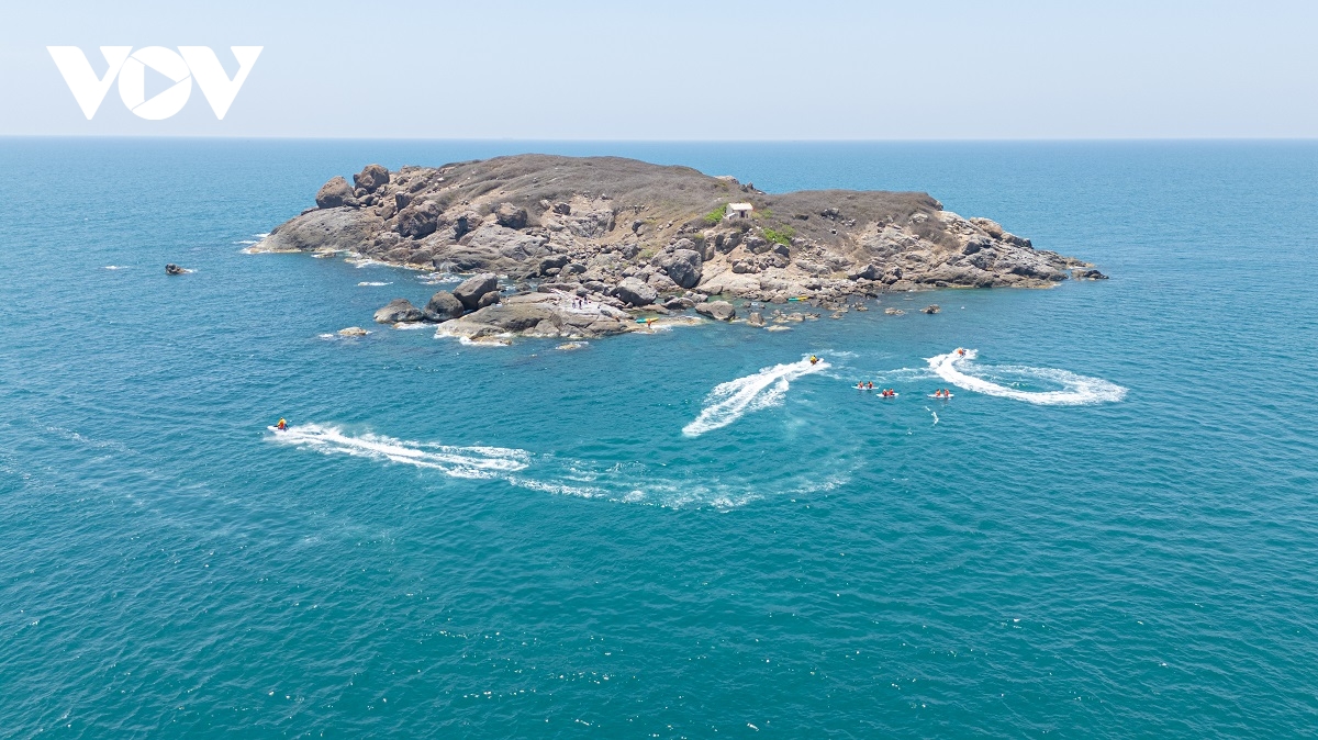 du lich lam Dong linh hoat tour duong bo, lam moi diem den don song du khach hinh anh 1