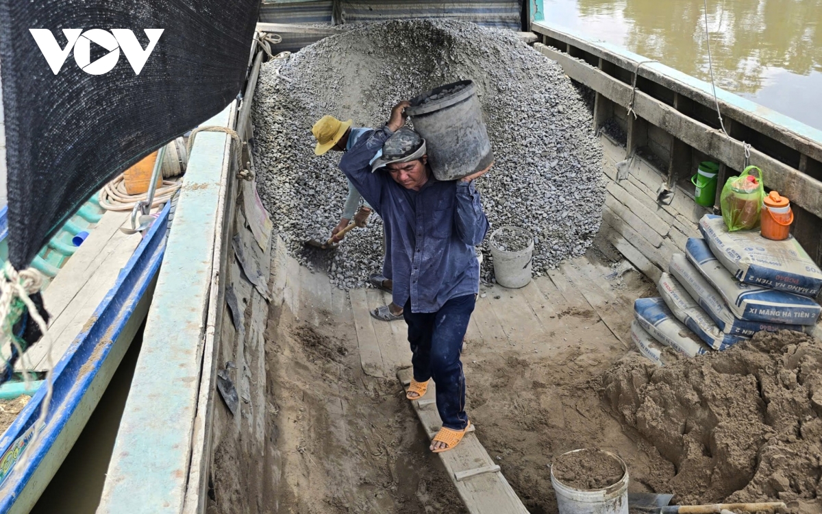 ca mau don doc nha thau, khong vi gia vat lieu cao ma cham tien do hinh anh 1