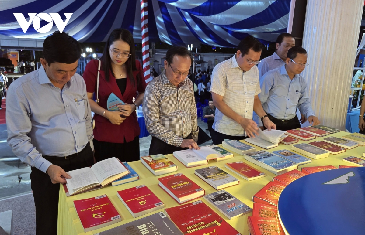 ca mau xay dung khat vong tri thuc tu sach trong ky nguyen so hinh anh 1