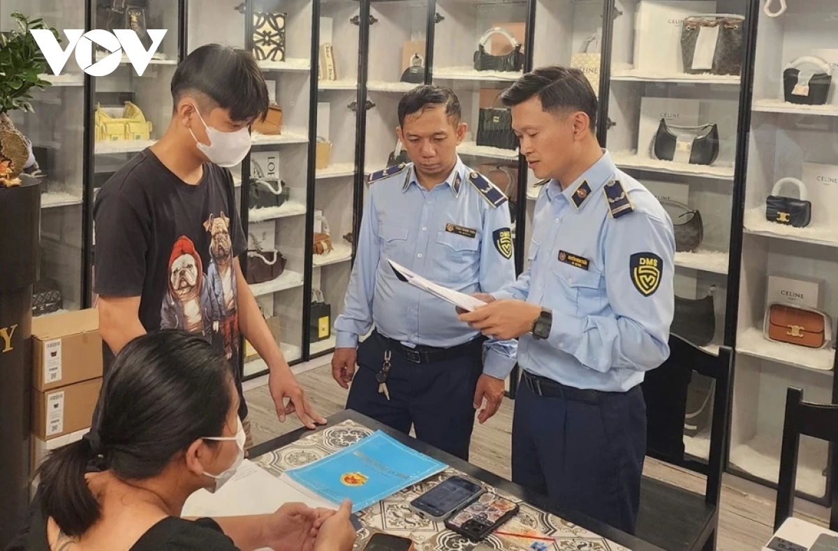 Da nang xu ly gan 300 vu vi pham gian lan thuong mai hinh anh 2