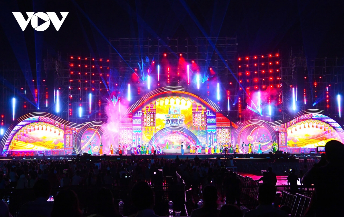 tong duyet chuong trinh nghe thuat thanh am ky nguyen moi hinh anh 11